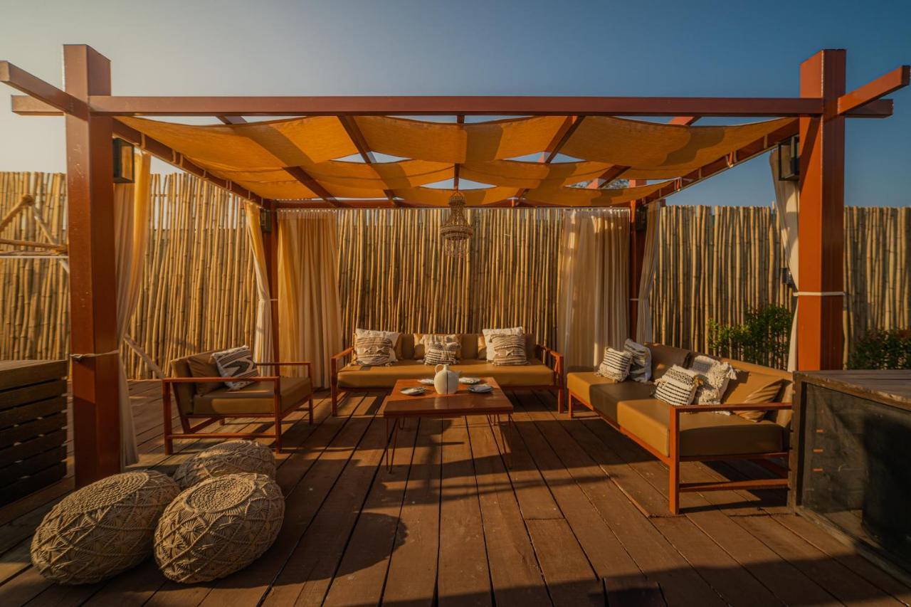 Living Room Beach Resort Morjim Exterior foto